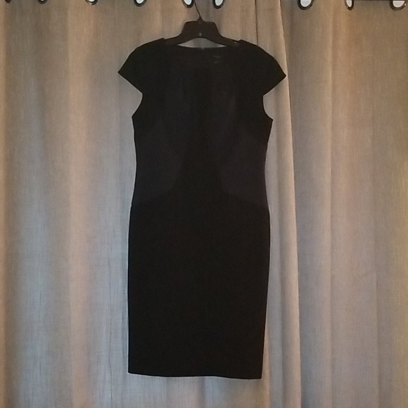 Dress - Picture 1 of 4